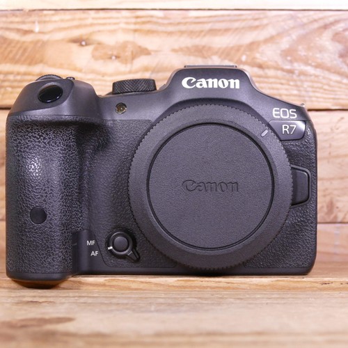 Used canon eos - used, r7