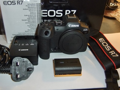 Canon eos 5mp camera - r7, 32.5mp