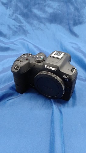 Canon mirrorless slr eos - mirrorless,