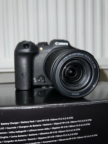 Canon eos mirrorless camera - mirrorless,