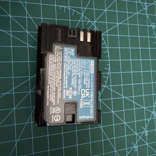 Genuine canon camera - lp-e6,
