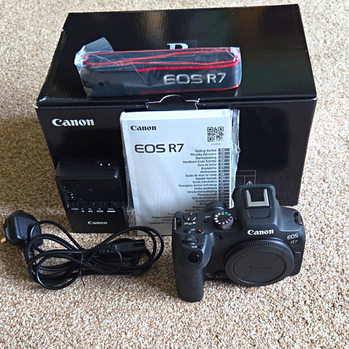 Canon eos mirrorless - eos,