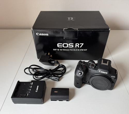 Canon mirrorless digital - r7,